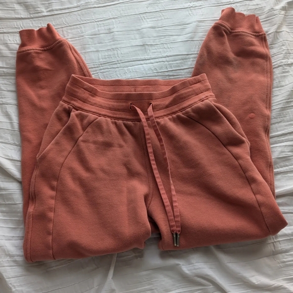 lululemon athletica Pants - Lululemon scuba jogger size 2